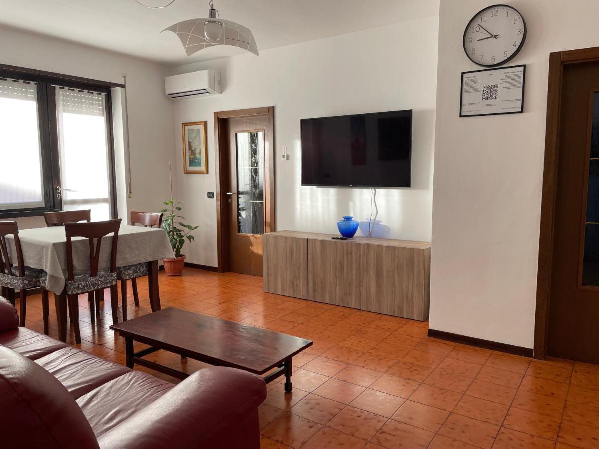 Appartamento Spazioso Con 3 Camere Da Letto ريفا ديل غاردا المظهر الخارجي الصورة