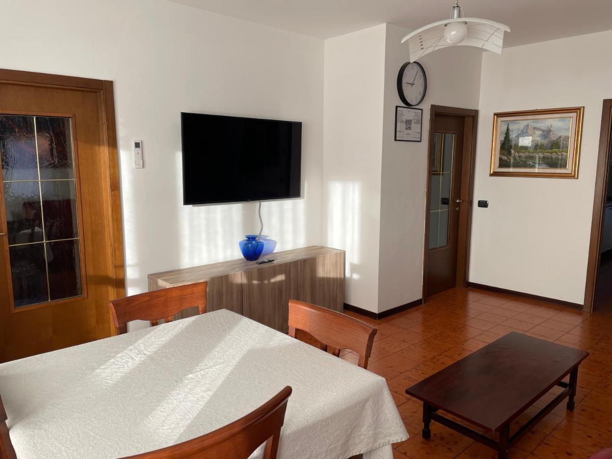 Appartamento Spazioso Con 3 Camere Da Letto ريفا ديل غاردا المظهر الخارجي الصورة